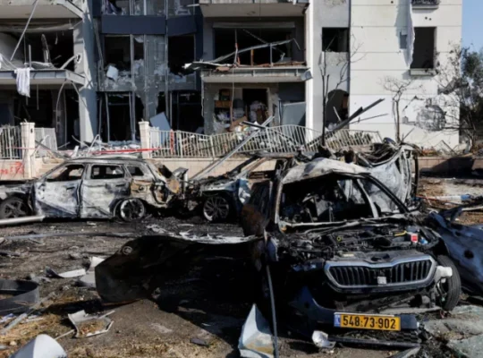 Iran Fires 20 Missiles at Israeli Military Sites, Injuring at Least Two