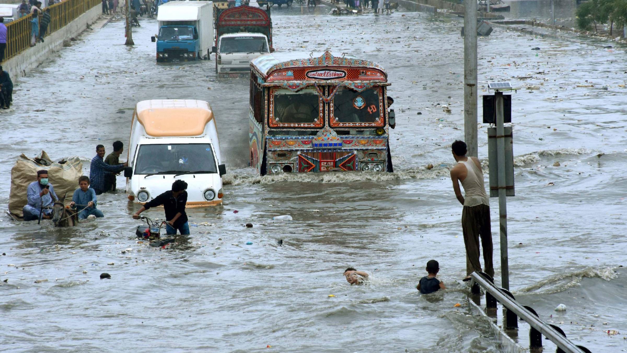 Rain Relief Turns into Trouble: Karachi Faces Floods and Power Cuts