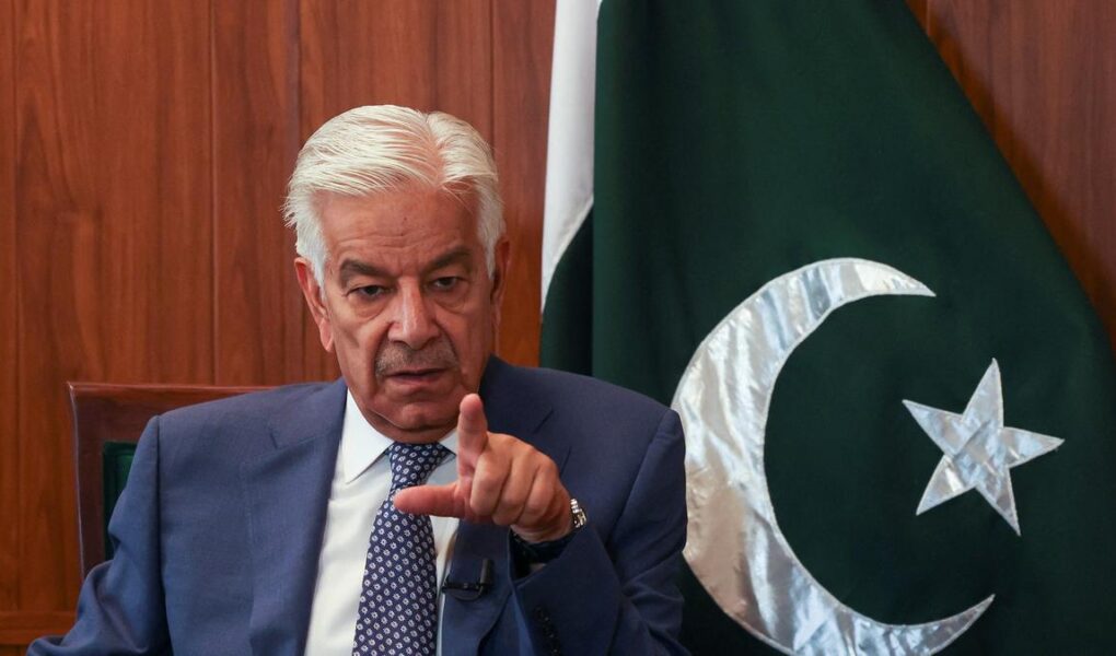 Pakistani Defence Minister Slams Indian Air Chief’s “Comical” Claims
