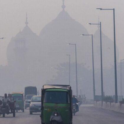 Lahore Tops Global Pollution Charts as Smog Emergency Grips Pakistan's Cultural Capital