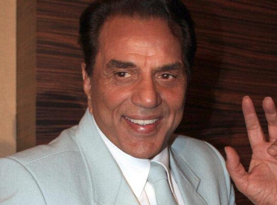 Bollywood Legend Dharmendra Dies at 89