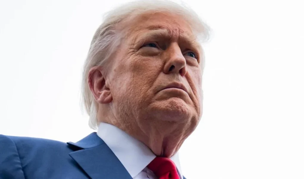 Trump Considers Iran Strikes to Spark Fresh Anti-Regime Protests